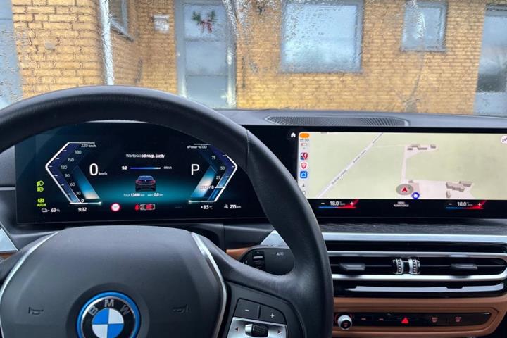 Sort BMW i4 fra 2023