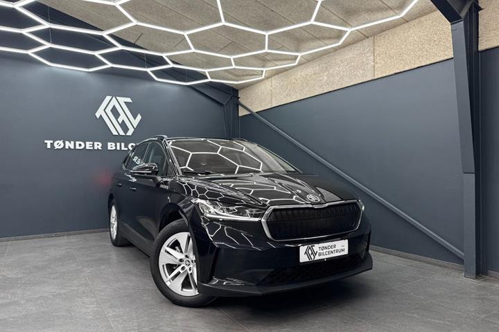 Sort Skoda Enyaq fra 2023