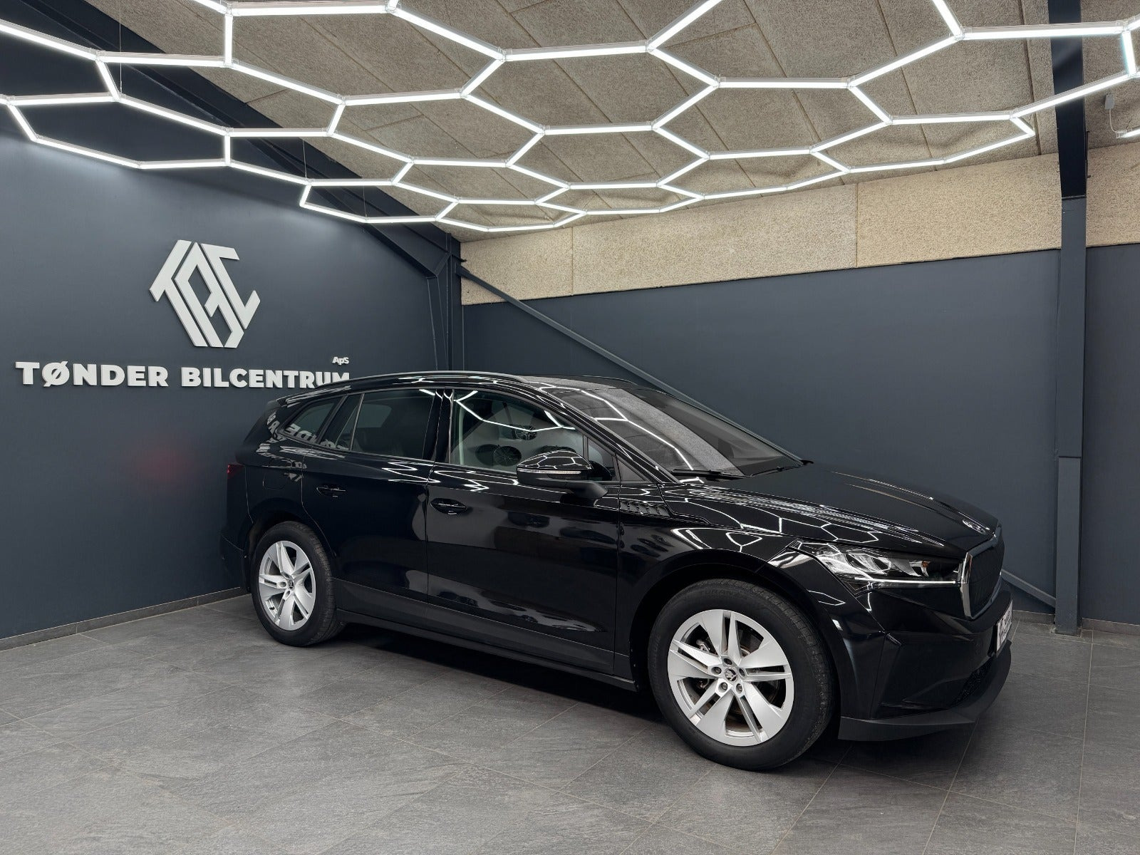 Sort Skoda Enyaq fra 2023