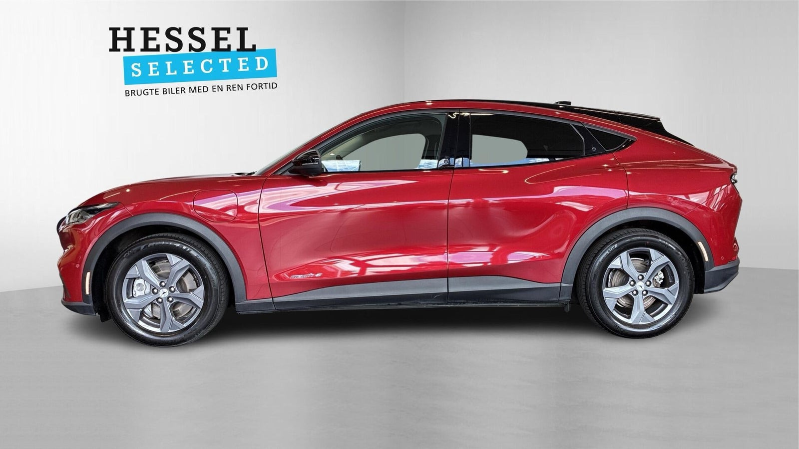 Rød Ford Mustang Mach-E fra 2024