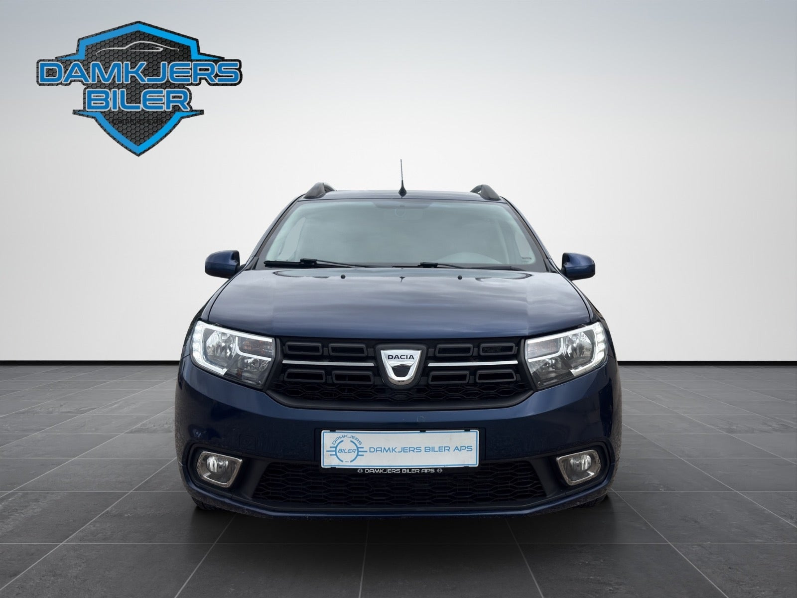 Blå Dacia Logan fra 2017