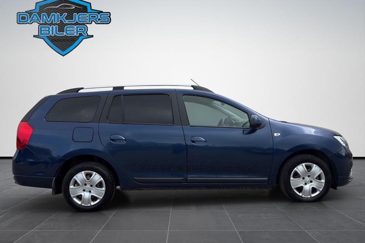 Blå Dacia Logan fra 2017