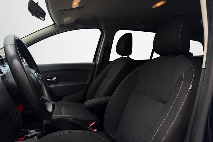 Blå Dacia Logan fra 2017