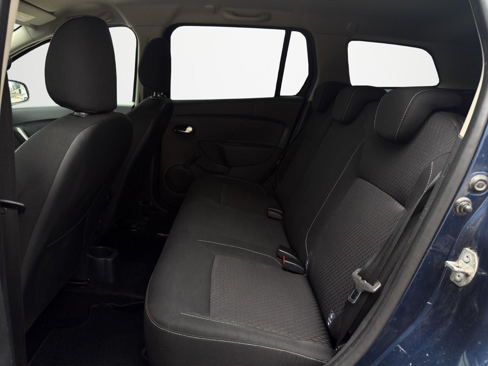 Blå Dacia Logan fra 2017