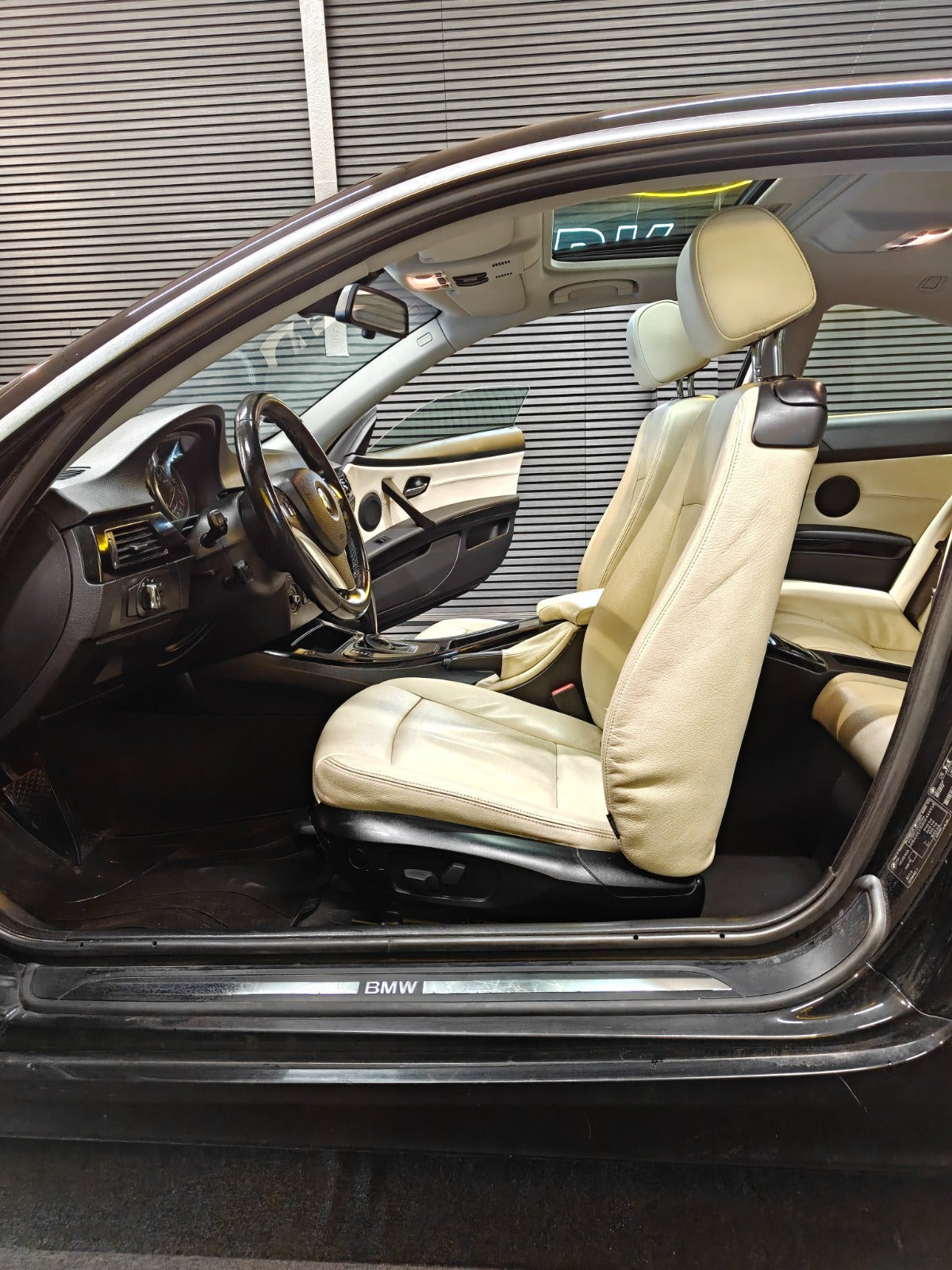 undefined BMW 325i fra 2010