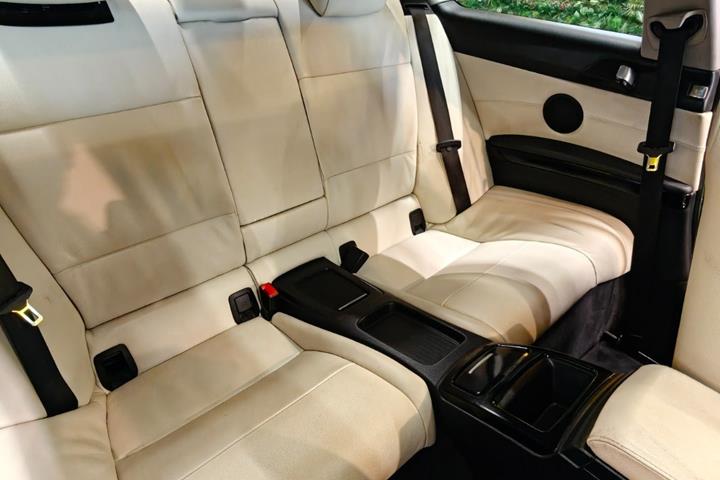 undefined BMW 325i fra 2010
