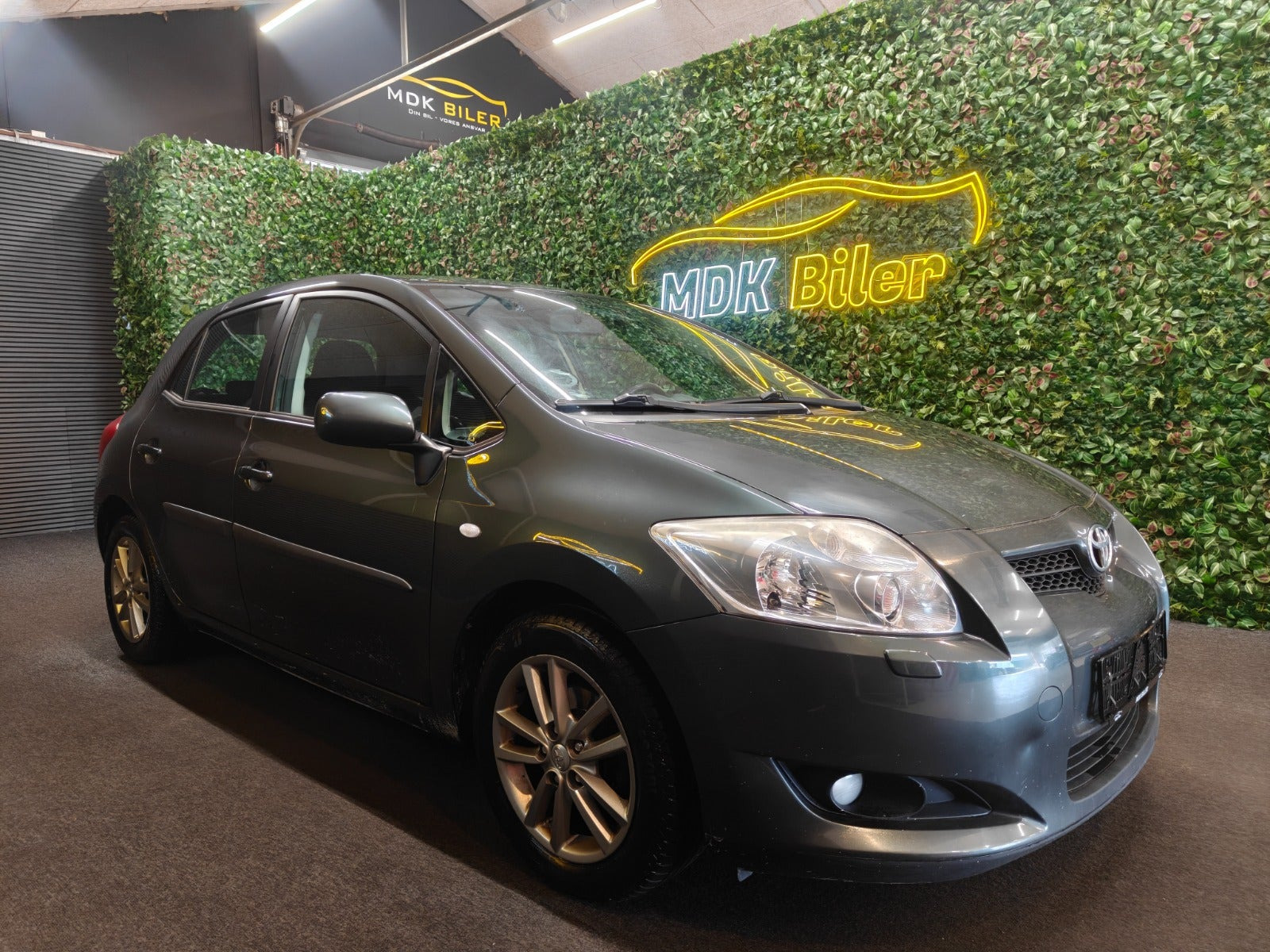 Toyota Auris 1,6 Luna