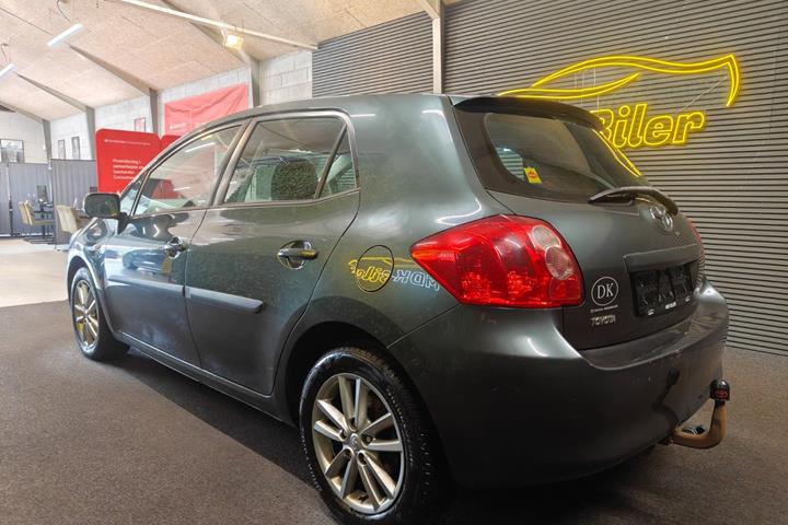 undefined Toyota Auris fra 2008