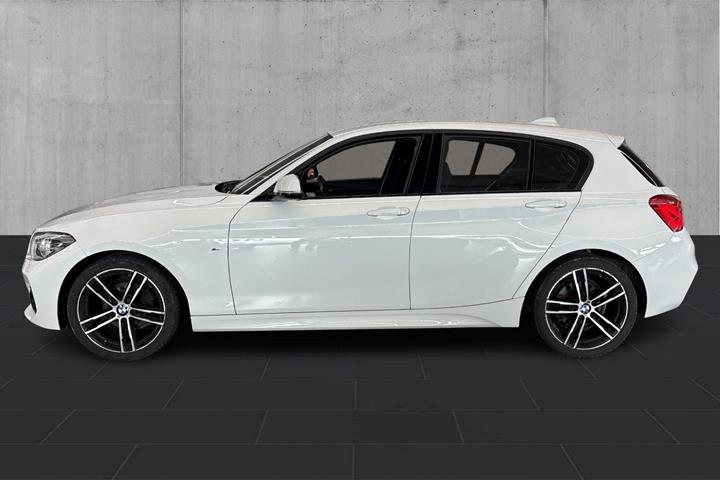 Hvid BMW 118d fra 2018