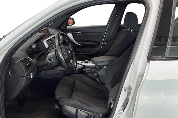Hvid BMW 118d fra 2018