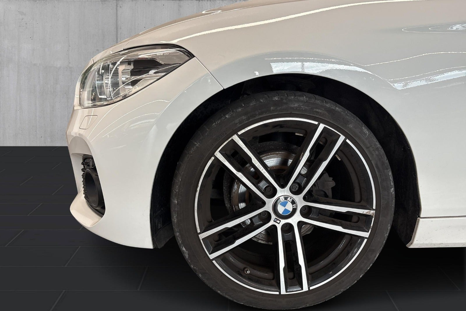 Hvid BMW 118d fra 2018