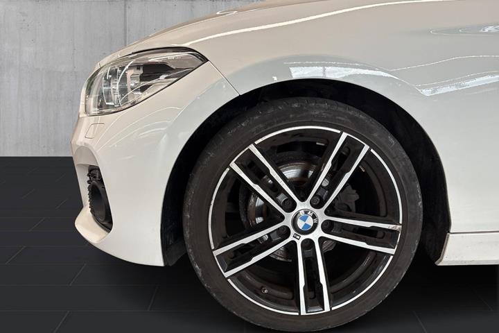 Hvid BMW 118d fra 2018