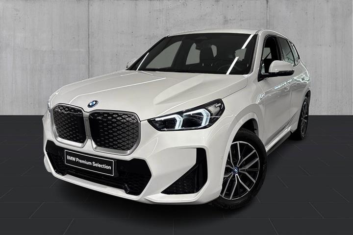 Hvid BMW iX1 fra 2024