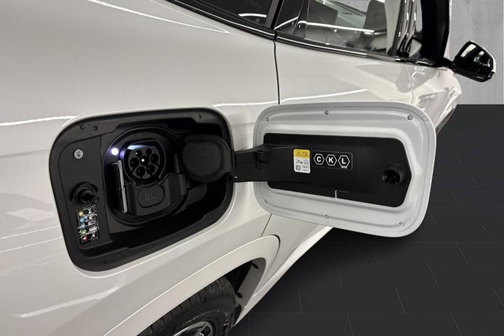 Hvid BMW iX1 fra 2024