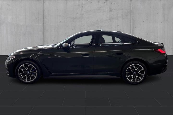 Grøn BMW i4 fra 2024