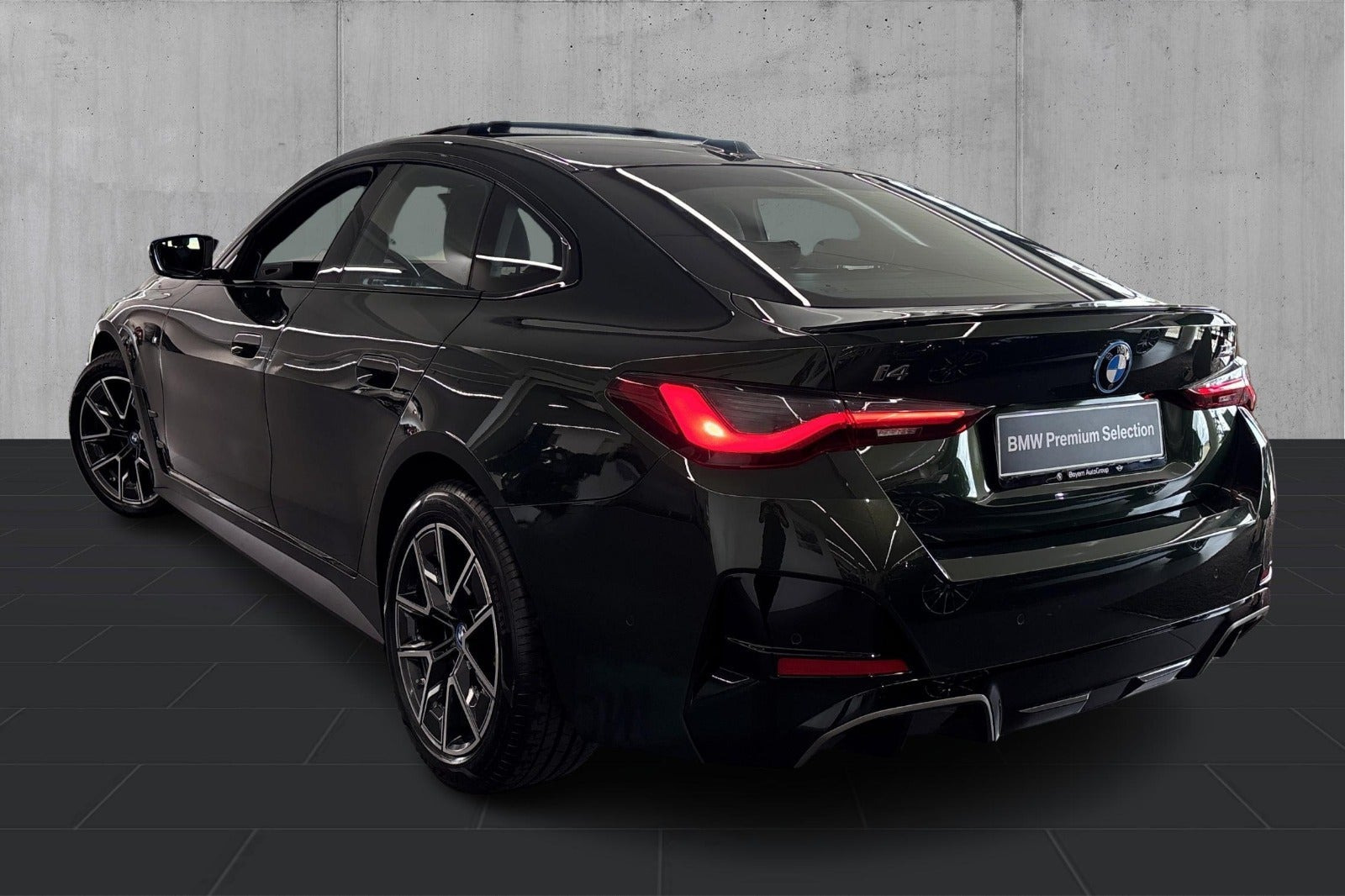 Grøn BMW i4 fra 2024