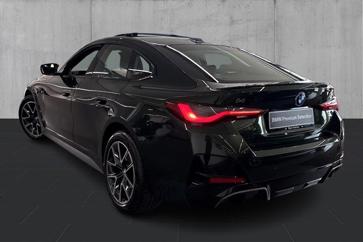 Grøn BMW i4 fra 2024