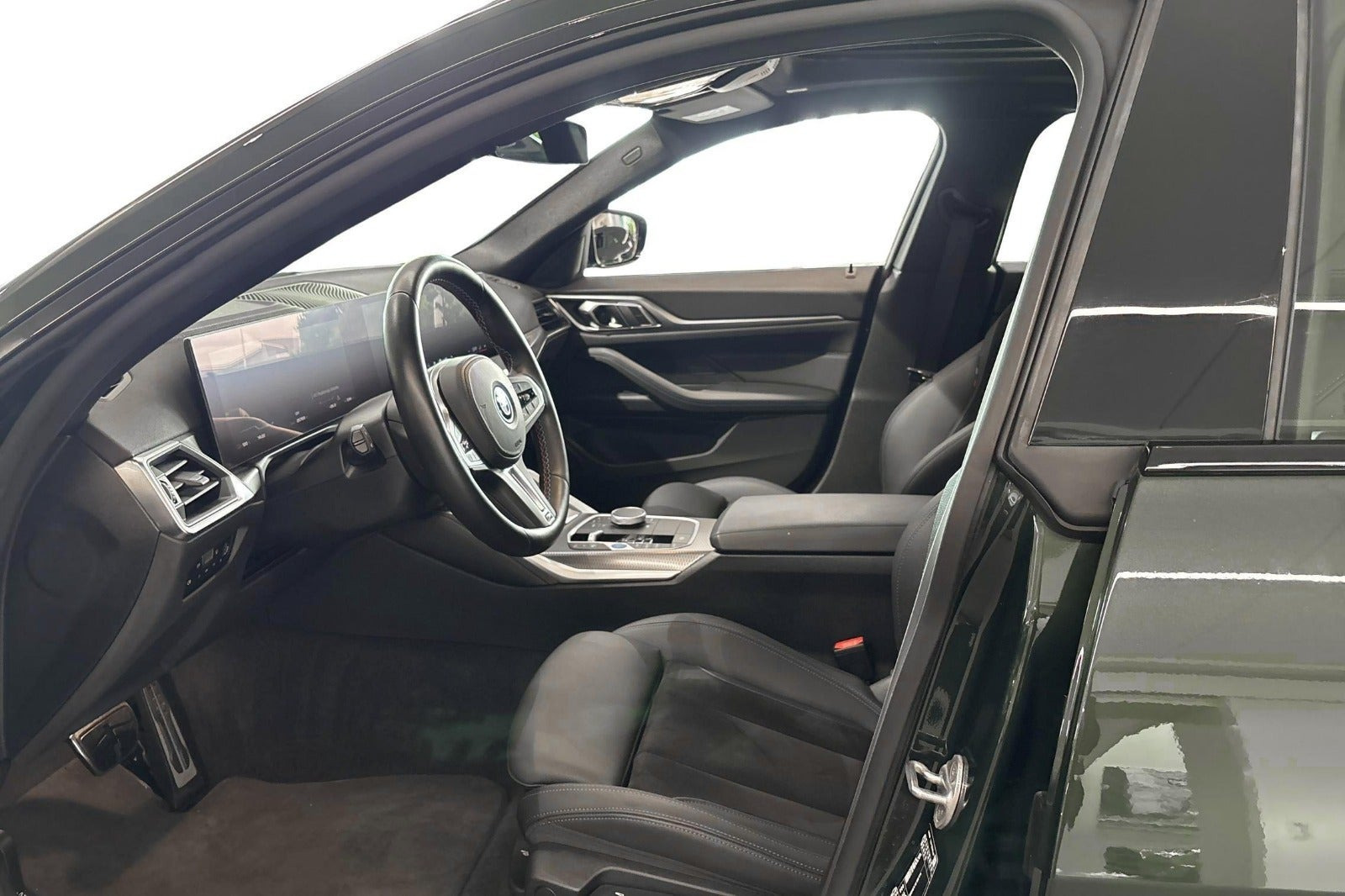 Grøn BMW i4 fra 2024
