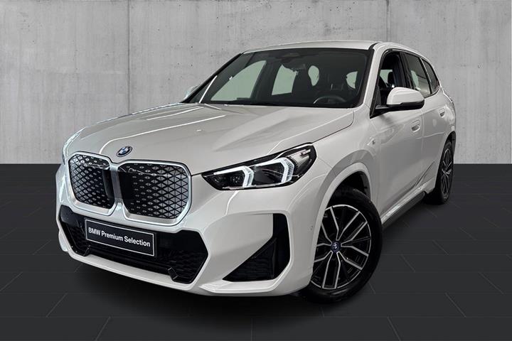 Hvid BMW iX1 fra 2024