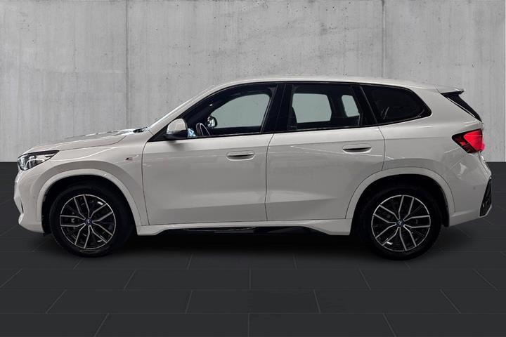 Hvid BMW iX1 fra 2024