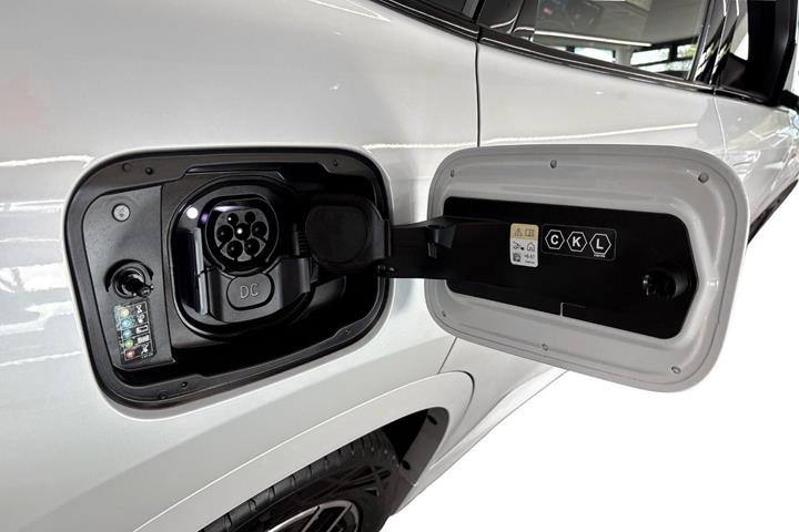 Hvid BMW iX1 fra 2024