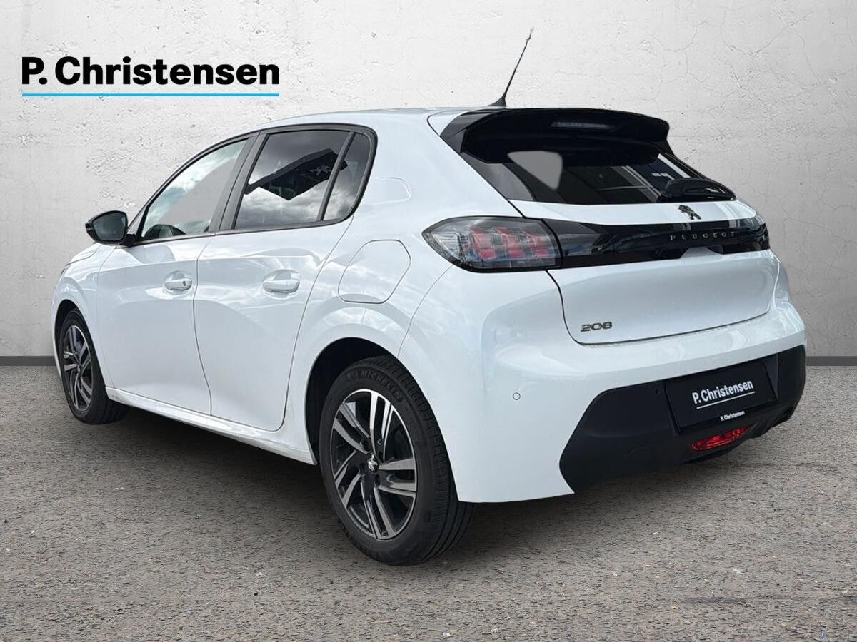 Hvid Peugeot 208 fra 2023