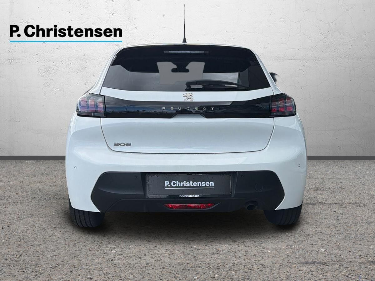Hvid Peugeot 208 fra 2023