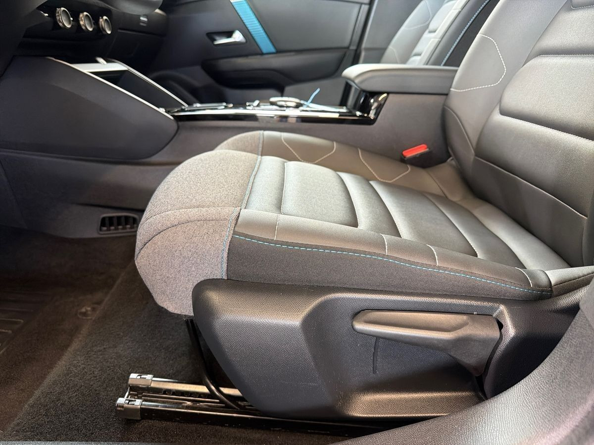 Grå Citroën ë-C4 fra 2023