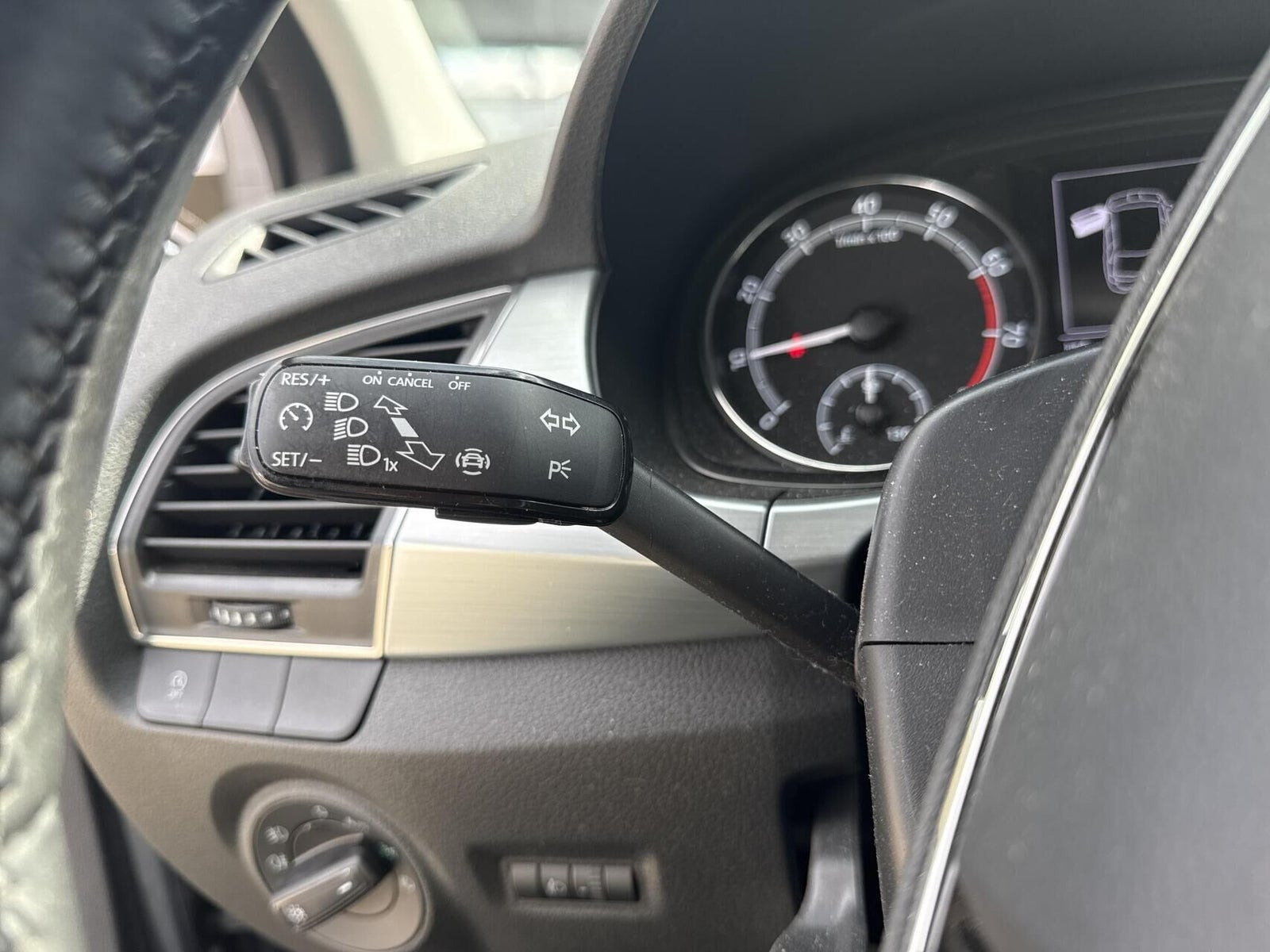 Grå Skoda Fabia fra 2021