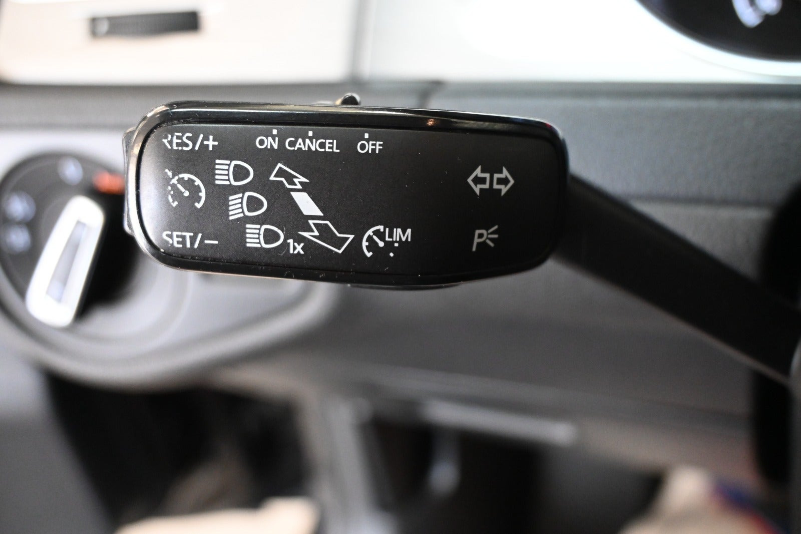 Sort VW Golf VII fra 2014