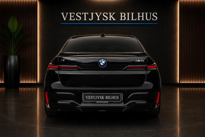 Sort BMW i7 fra 2023