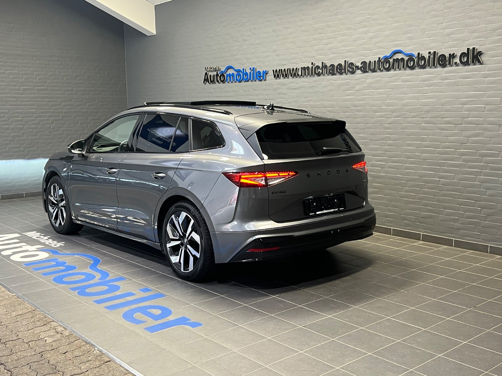 Grå Skoda Enyaq fra 2026