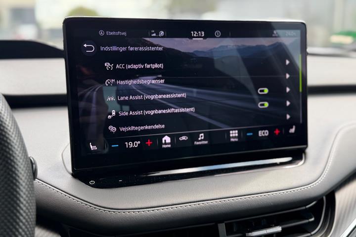 Sort Skoda Enyaq fra 2023