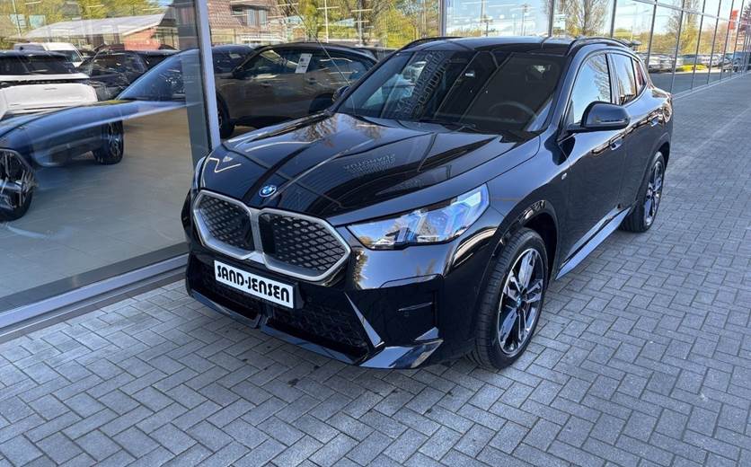 BMW iX2 eDrive20 M-Sport Premium
