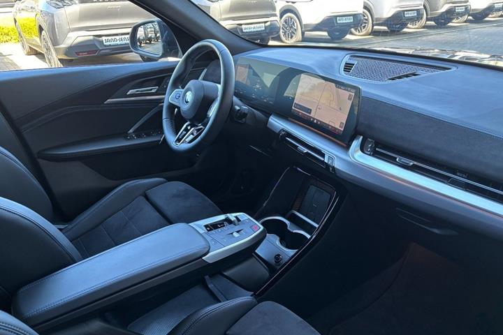 Sort BMW iX2 fra 2026