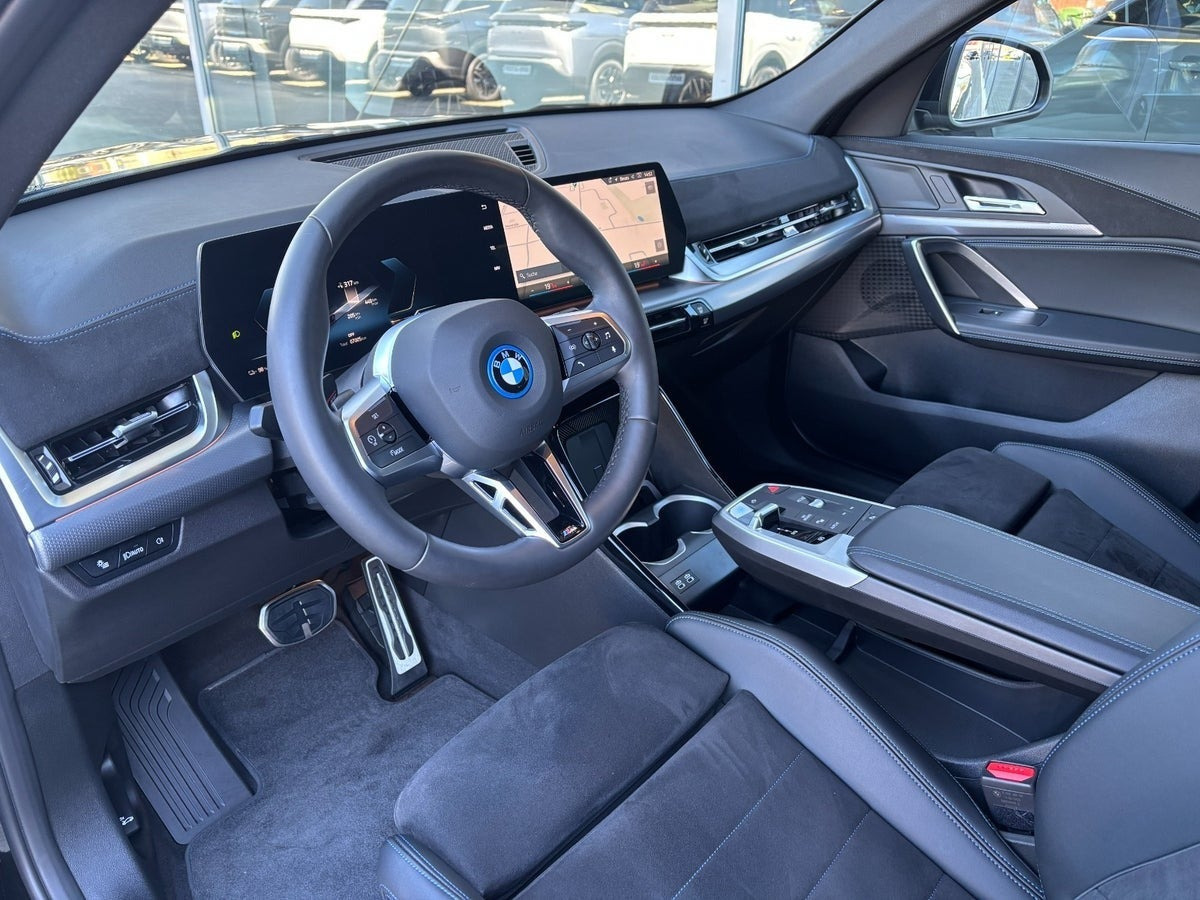 Sort BMW iX2 fra 2026