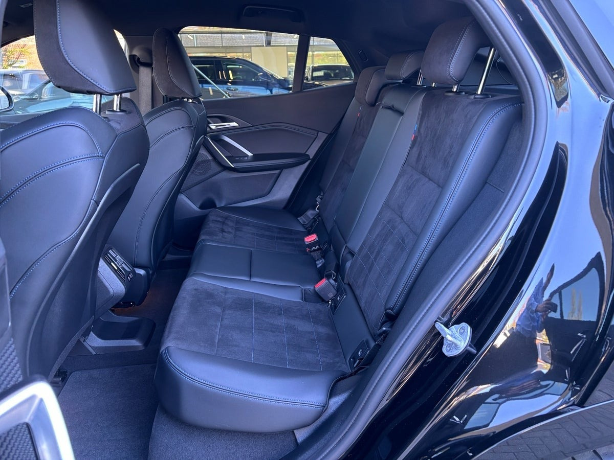 Sort BMW iX2 fra 2026