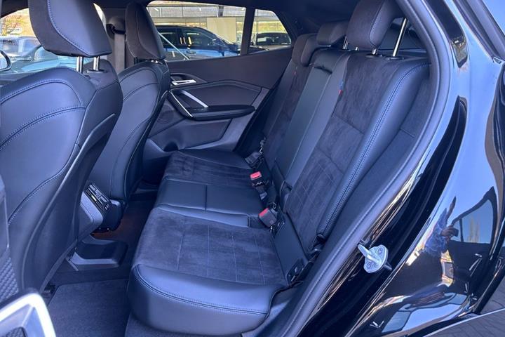 Sort BMW iX2 fra 2026