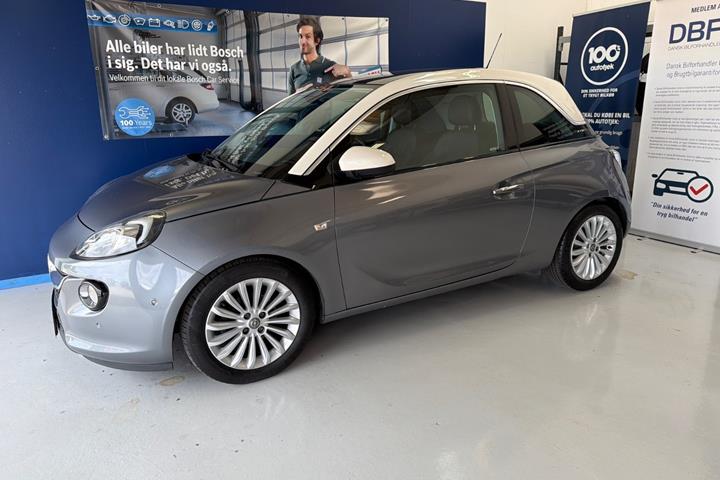 Grå Opel Adam fra 2017