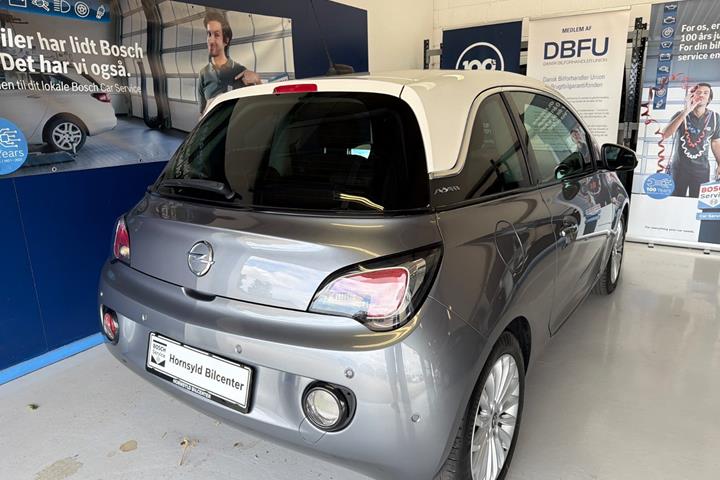 Grå Opel Adam fra 2017