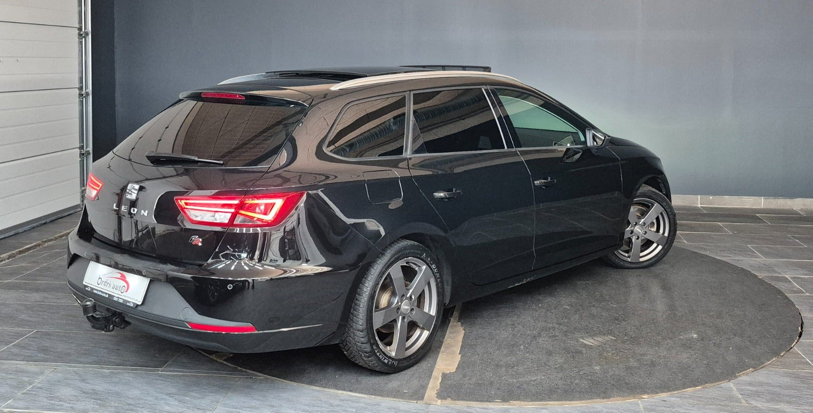 Sort Seat Leon fra 2016