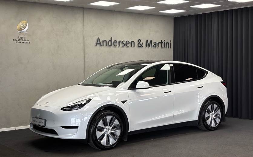 Tesla Model Y EL Standard Range RWD 299HK 5d Aut.