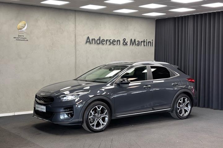 Grå Kia XCeed fra 2022