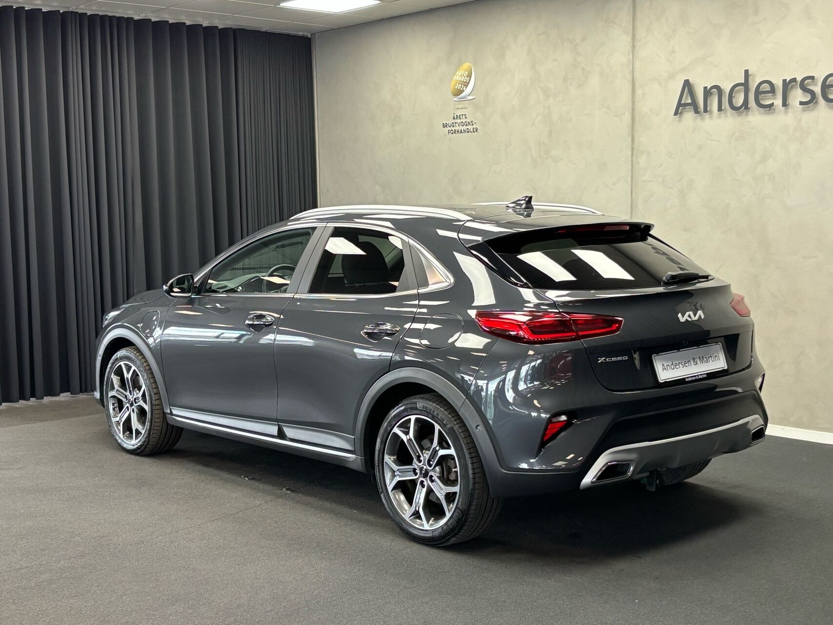 Grå Kia XCeed fra 2022