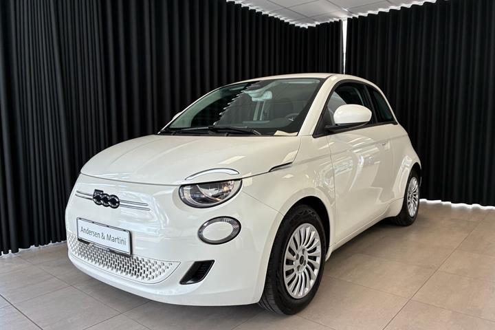 Hvid Fiat 500e fra 2023