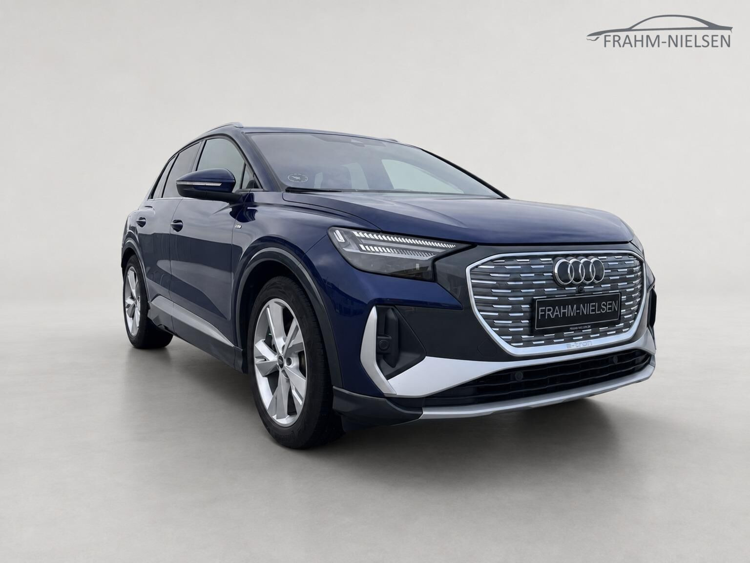 Blå Audi Q4 fra 2021