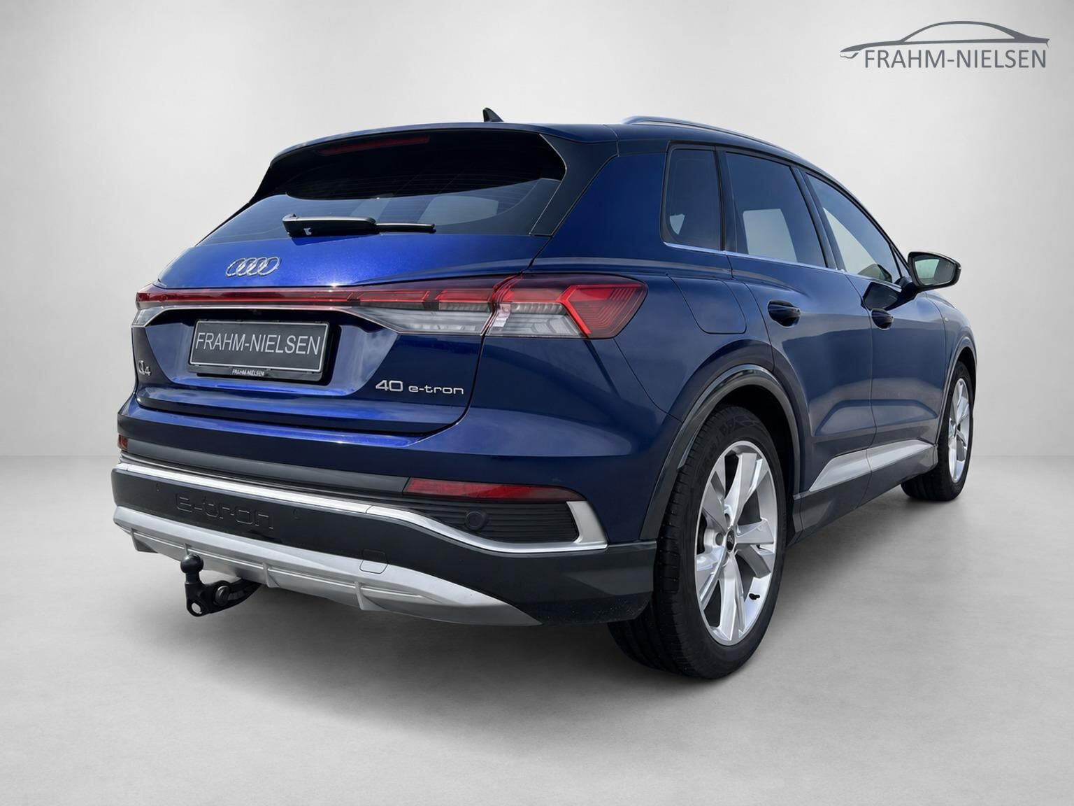 Blå Audi Q4 fra 2021