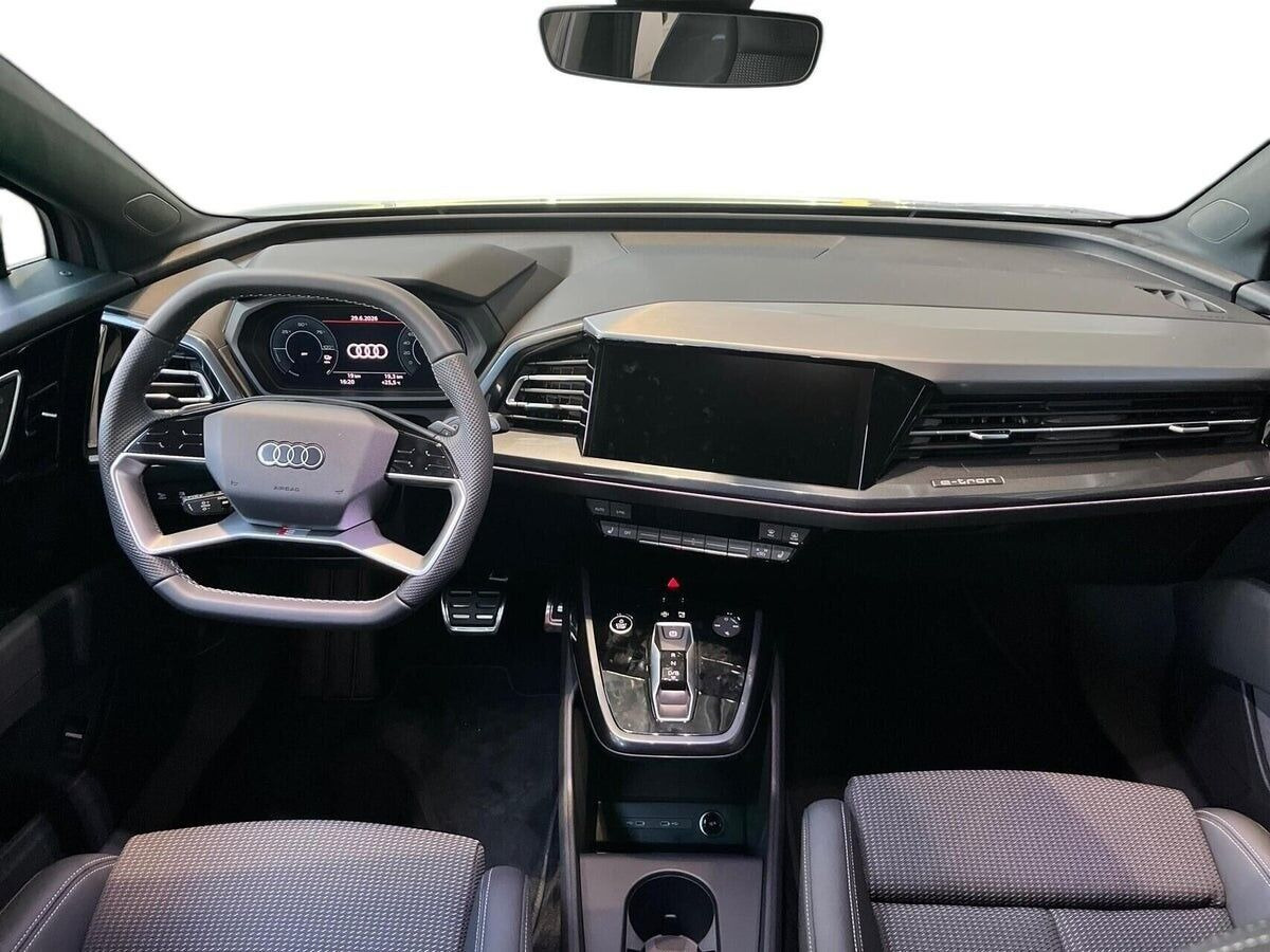 Grå Audi Q4 fra 2026