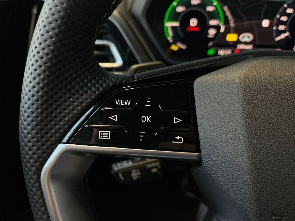 Grå Audi Q4 fra 2026