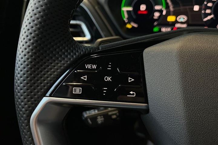 Grå Audi Q4 fra 2026